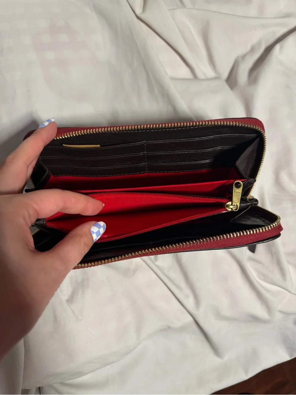 Classic Dooney & Bourke Black and Red Leather Zip Wallet - Unbranded